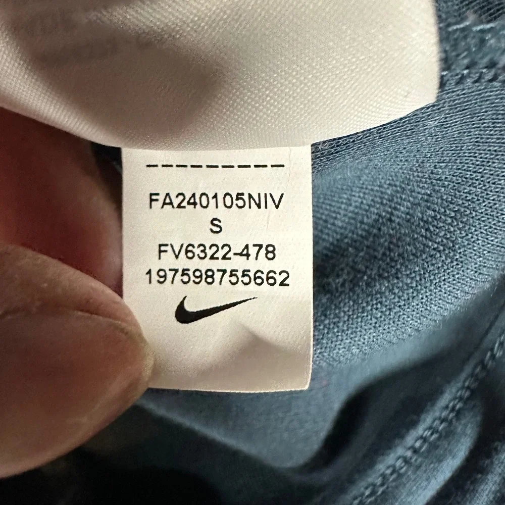 Nike sportswear phoenix